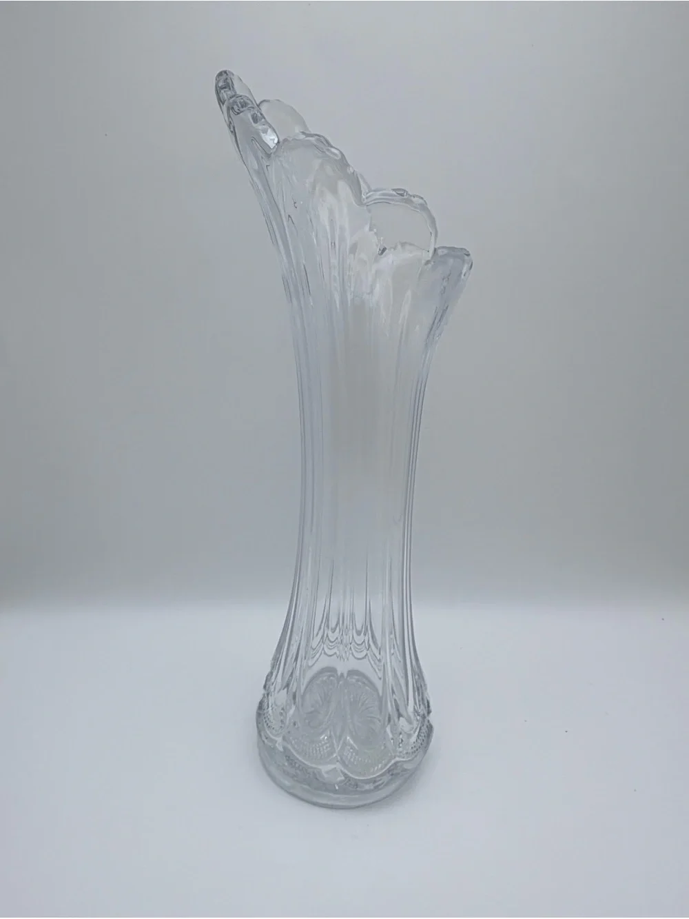 EAPG US Glass Galloway/Woodrow Pattern 9 Finger Swung Ribbed Clear Glass Vase